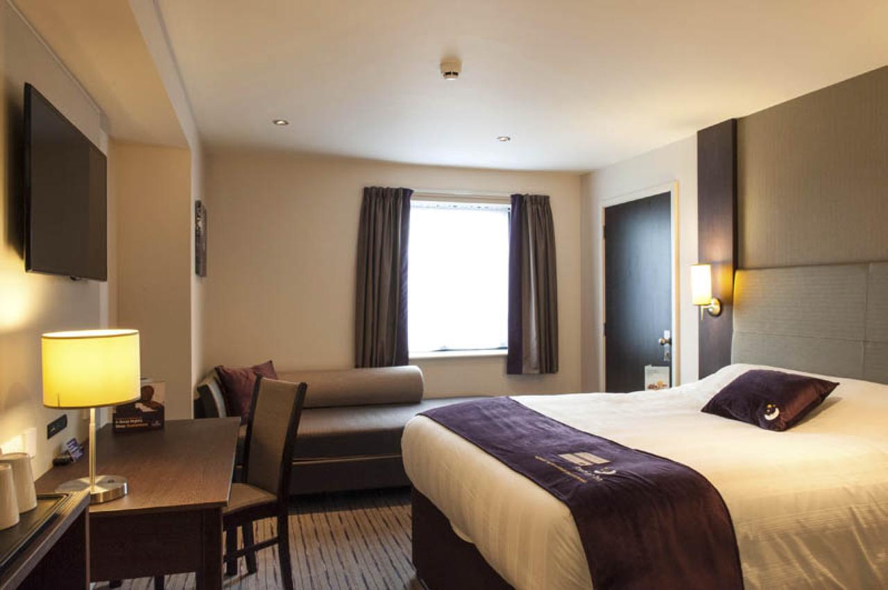 Premier Inn London Tottenham Hale Eksteriør billede